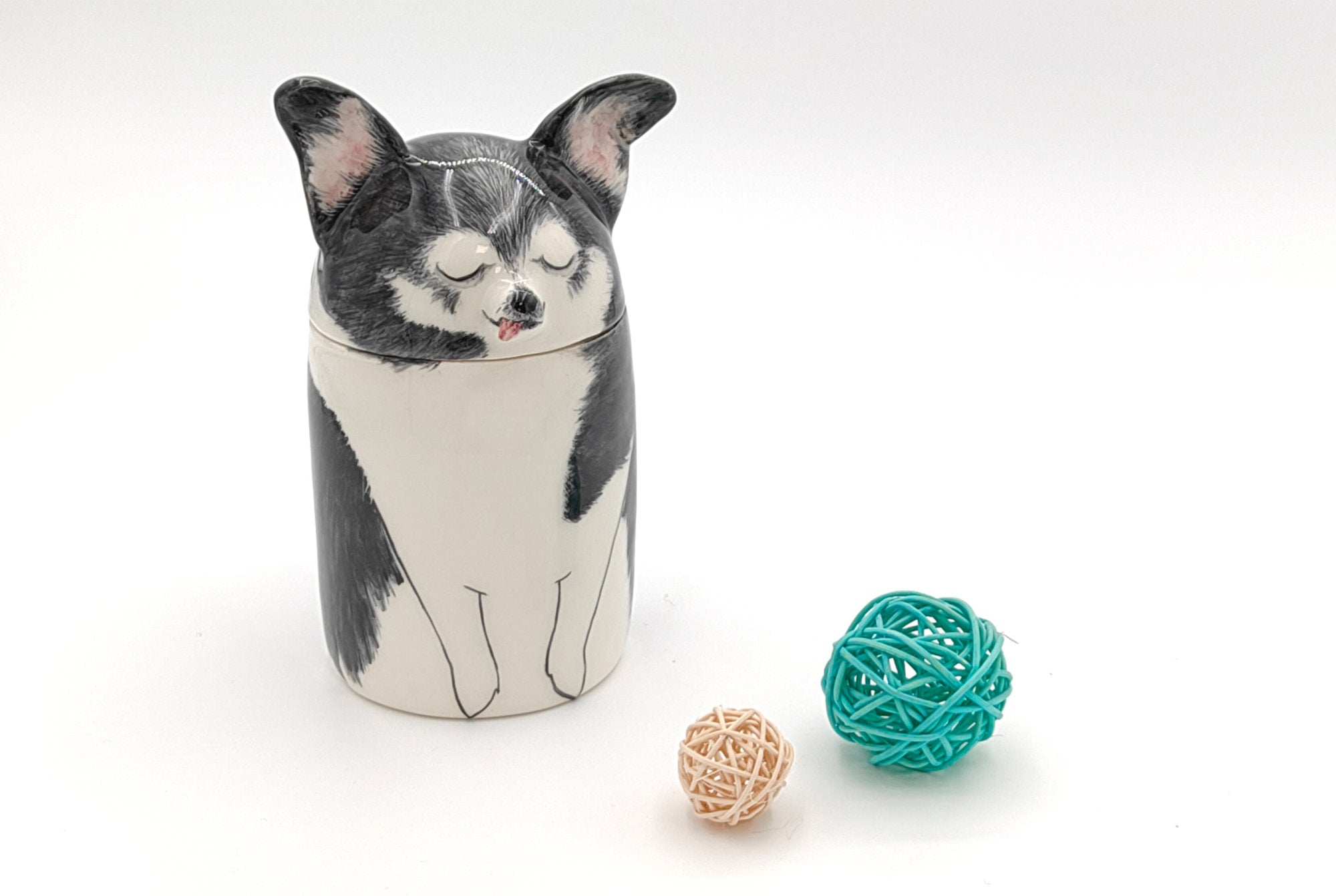 Customizable Memorial Urn for Dogs: The "Always Near" Keepsake