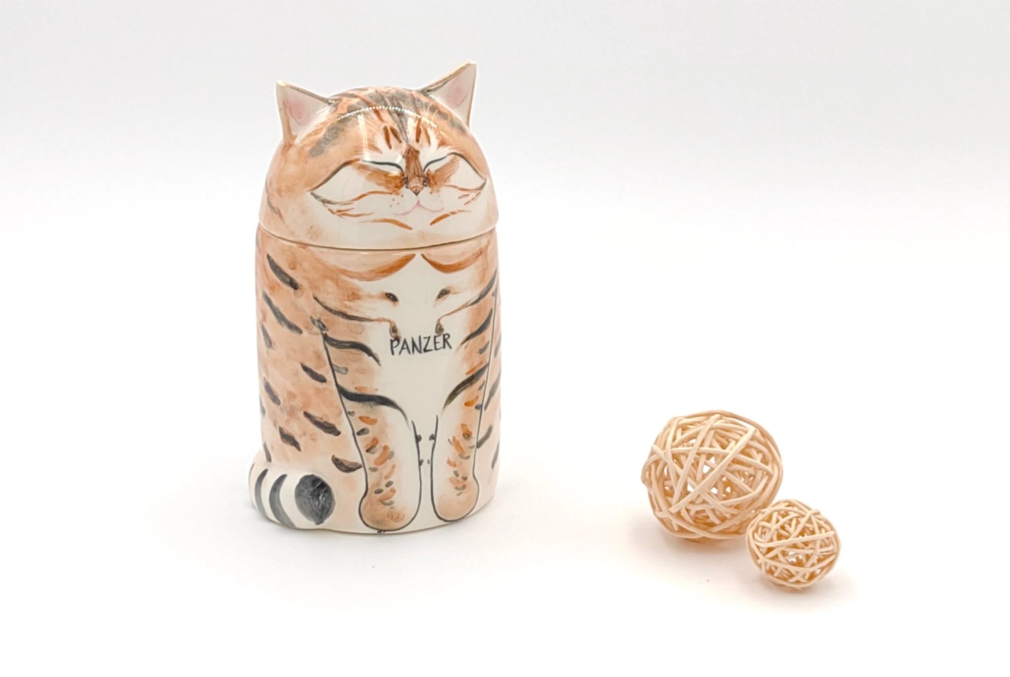 Sleep peacefully: Personalized cat urn with tranquil dome lid, forever family