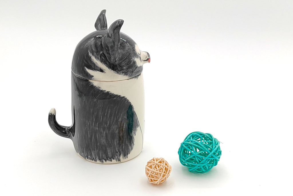 Customizable Memorial Urn for Dogs: The "Always Near" Keepsake