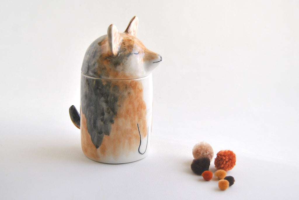 Customizable Memorial Urn for Dogs: The "Always Near" Keepsake